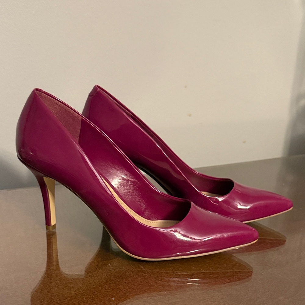 BCBGeneration Fuchsia Heels
